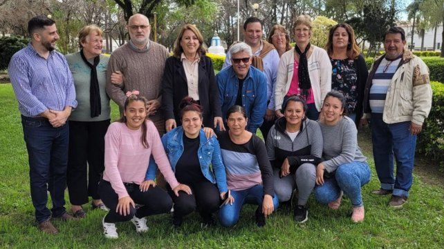 Fein y Fernández realizaron una recorrida por distintas las localidades del interior de la provincia