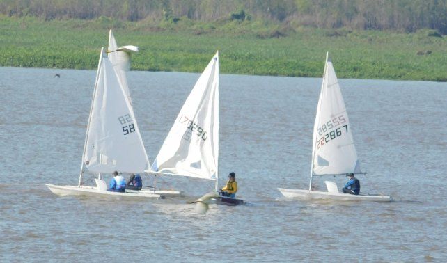 Más de 200 embarcaciones participaron en el campeonato de vela más grande del interior del país.
