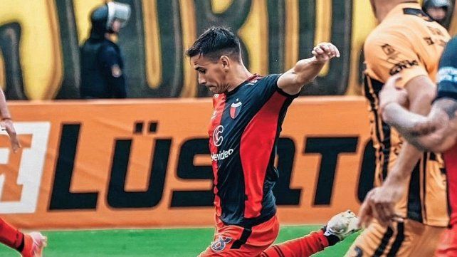 Federico Jourdan es uno de los jugadores m&aacute;s destacados del Col&oacute;n animador de la Primera Nacional.