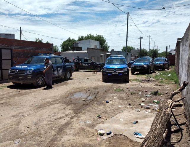 Allanamientos en Alto Verde.  Detuvieron a dos delincuentes que balearon a un joven de 18 y le robaron mil pesos