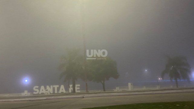 Niebla en la ciudad de Santa Fe