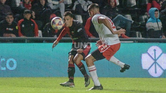 Santos de Brasil estar&iacute;a interesado en Eric Meza de Col&oacute;n.