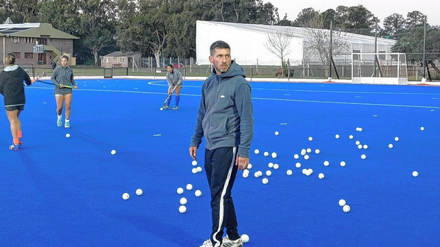 El coach santafesino destac&oacute; que la local&iacute;a deber&iacute;a ser un punto a favor, pero que los partidos hay que jugarlos, y hay muchos factores que inciden. &nbsp;