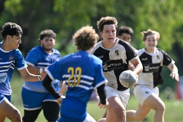 Estudiantes de Paraná derrotó a La Salle Jobson en el Plumazo en las cuatro categorías. 