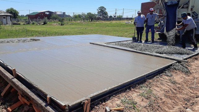 Algunas viviendas se empezaron a construir, otras ni siqueira comenzaron.