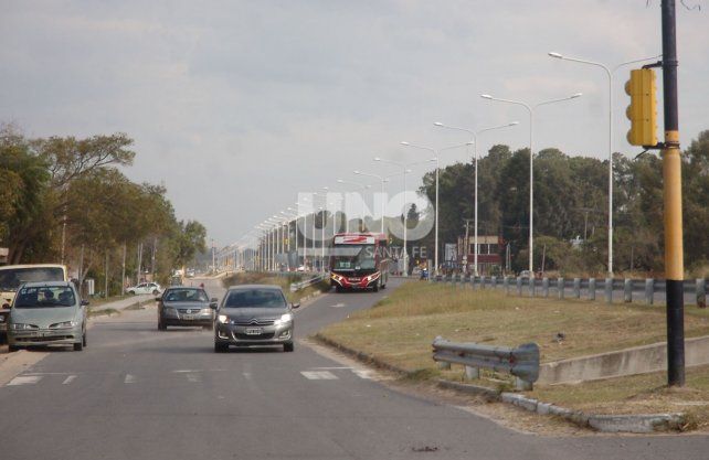 Los reiterados siniestros viales en la Ruta Provincial 1, a la altura de Colastiné Norte, alertaron nuevamente a los vecinos de la zona, que la definieron en la actualidad como 