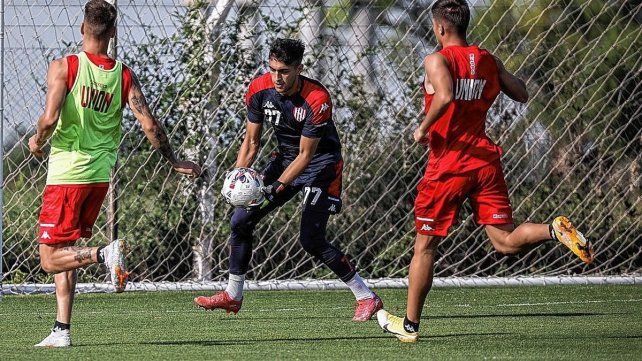Gustavo Mun&uacute;a prepara el equipo para jugar el amistoso ante Newell's. Foto: prensa Uni&oacute;n.