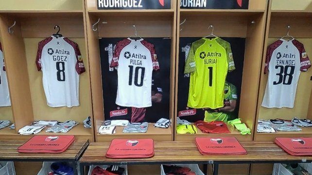 Hoy la camiseta es confeccionada por Kelme. Foto: prensa Col&oacute;n