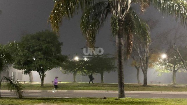 Niebla en la ciudad de Santa Fe