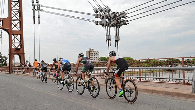 El evento cont&oacute; con el apoyo del municipio local y la Federaci&oacute;n Argentina de Triatl&oacute;n.
