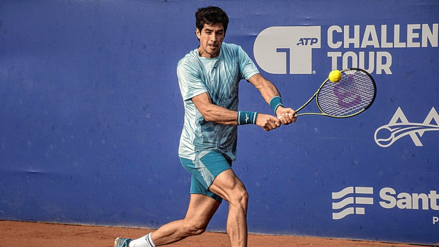 Facundo Mena, el bonaerense de 31 a&ntilde;os que ya est&aacute; en cuartos de final, al vencer al argentino Guido Justo.