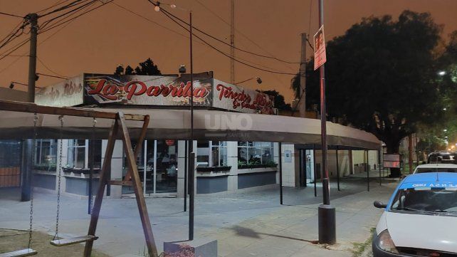 El local asaltado en la madrugada