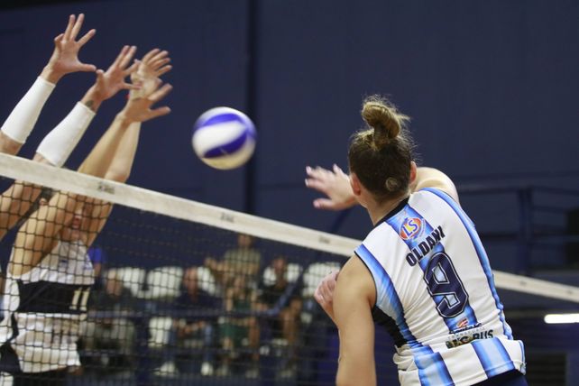 Las Doras se impusieron a las Lobas con claridad por 3 a 0 como visitantes.