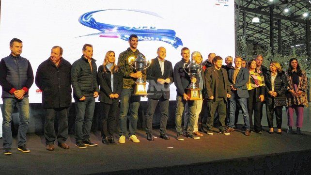 Autoridades provinciales, deportistas y dirigentes de las federaciones deportivas participaron del lanzamiento.