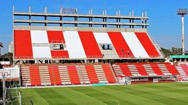 La finalización de la tribuna sería uno de los anuncios que realizaría Luis Spahn en Unión.