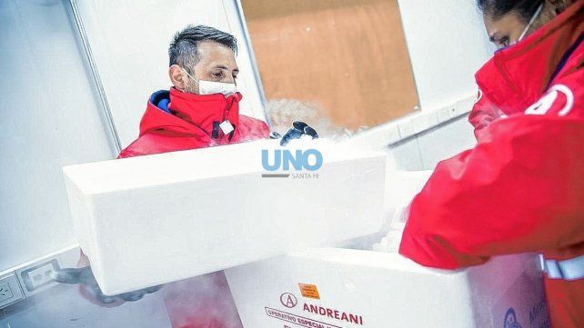 Distribución de vacunas AstraZeneca en Santa Fe.