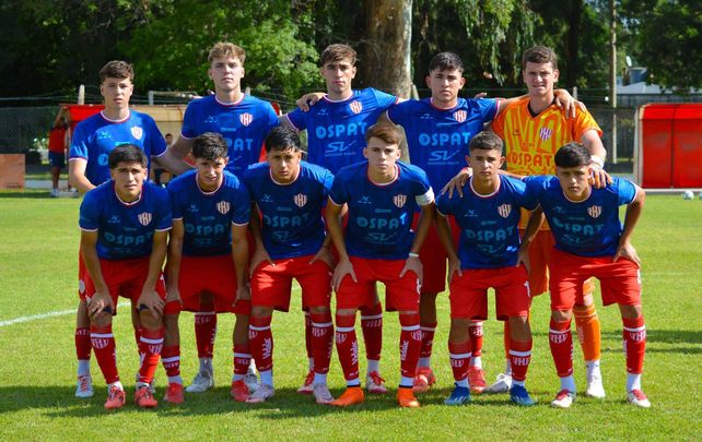 Unión de Santa Fe cosechó una importante goleada frente al representativo de Candioti.