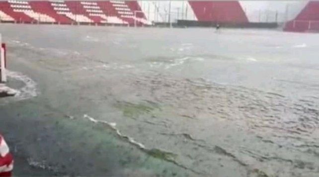 El 29 de abril de 2003 Uni&oacute;n tambi&eacute;n sufri&oacute; las consecuencias de la inundaci&oacute;n.