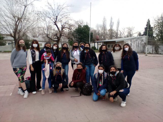 Uno de los primeros equipos en capacitación para ser formadoras en el marco del proyecto Importante hablar. Buscan dar a conocer información educativa sobre el ciclo y la gestión menstrual. 