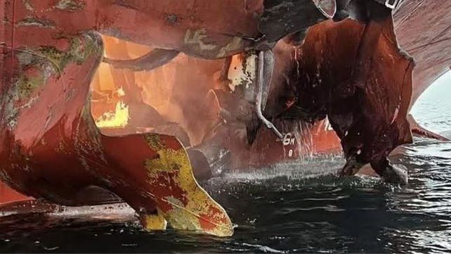 Buque de bandera tailandesa atacado cerca del Estrecho de Ormuz