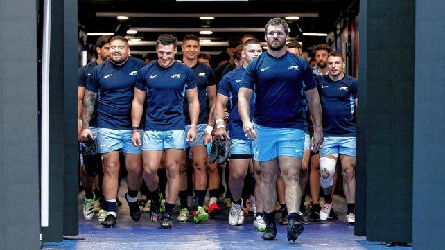 El capit&aacute;n de Los Pumas, Juli&aacute;n Montoya, ingresa al Stade de France para cumplimentar el &uacute;ltimo entrenamiento antes del choque con los All Blacks.