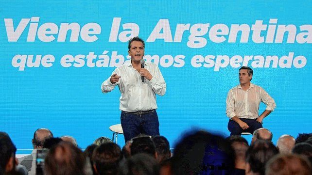 El ministro de Economía y candidato a presidente Sergio Massa en un acto en el Parque Industrial de Sauce Viejo.