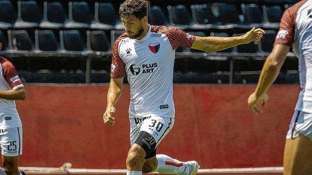 Santiago Pierotti, junto a Pulga Rodr&iacute;guez, vienen haciendo tareas diferenciadas. Prensa Col&oacute;n