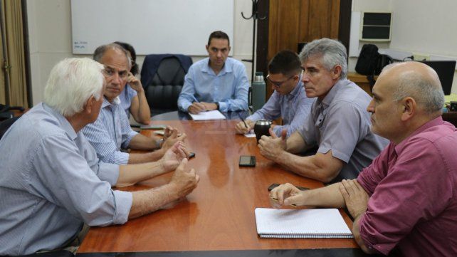 Vecinalitas de barrio 7 Jefes se reunieron con Julio Romano, Caludio Blaser y Fernando Iñiguez, asesores de Gestión Institucional y Seguridad Pública de la provincia de Santa Fe 