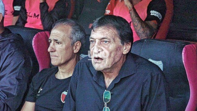 Julio Falcioni felicitó a sus jugadores y expresó que Colón fue superior a Unión en el Clásico.